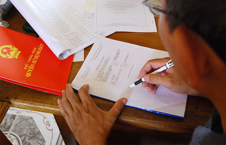 Chậm cấp sổ đỏ, người dân cần làm gì?